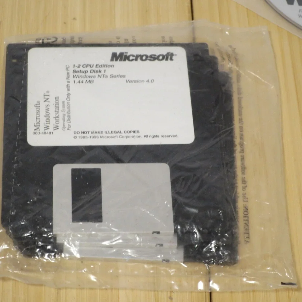 Microsoft Windows NT Workstation 4.0 SP4 CD-ROM,‎ 3.5 Floppies, Manual & COA 03